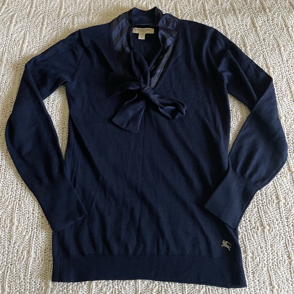 Burberry Neck Bow Tie Blouse